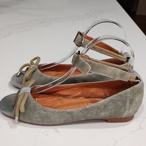 SacHelle Suede Peep Toe Ankle Strap Ballet Flats Size 7